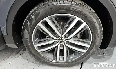 Volkswagen Tiguan 2021 2.0 гидро в Москве № 168886, миниатюра 5