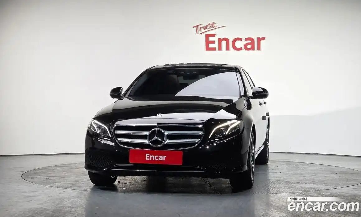 Mercedes-Benz E-Class 2018 2.0 гидро в Москве № 194784, фото 3