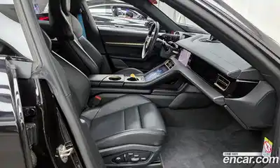 Porsche Taycan 2024 0.1 гидро в Москве № 197169, миниатюра 11