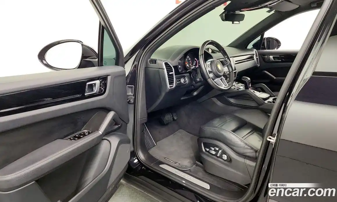 Porsche Cayenne 2019 3.0 гидро в Москве № 197612, фото 10