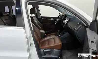 Volkswagen Tiguan 2015 2.0 гидро в Москве № 199116, миниатюра 11