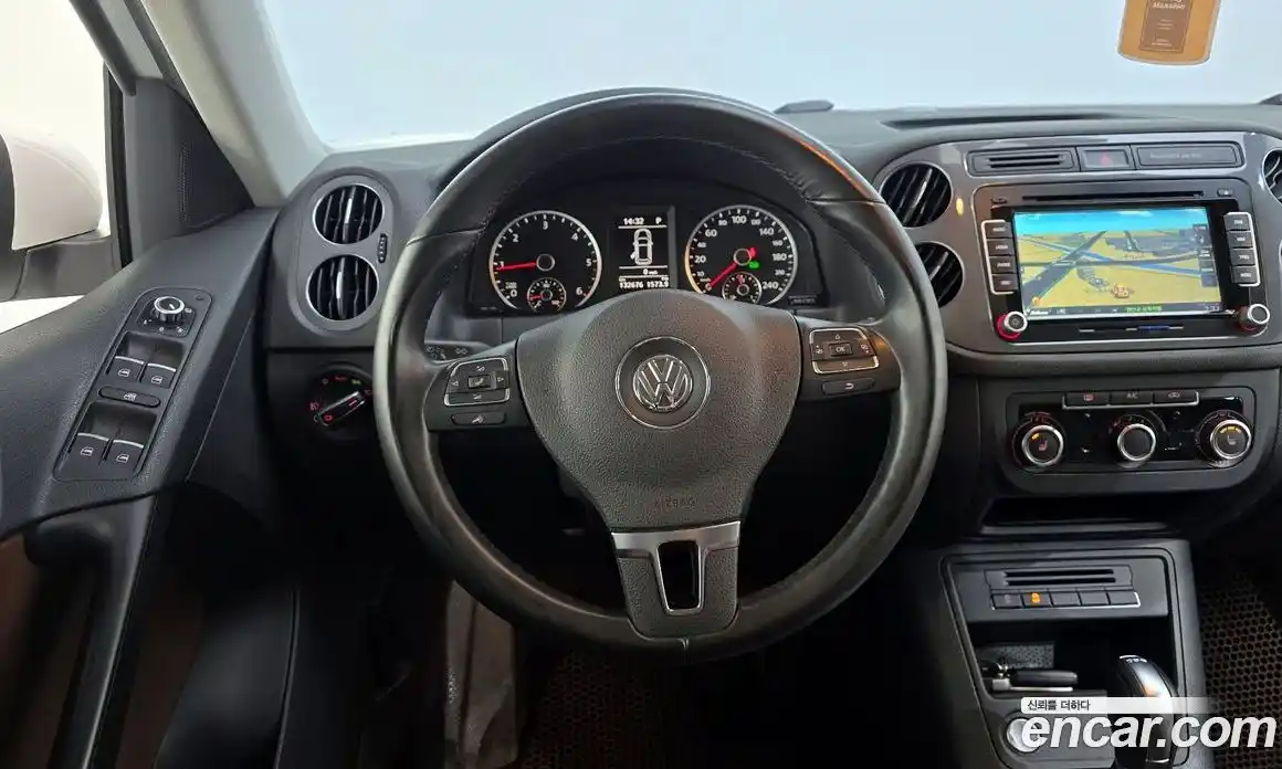 Volkswagen Tiguan 2015 2.0 гидро в Москве № 199116, фото 13