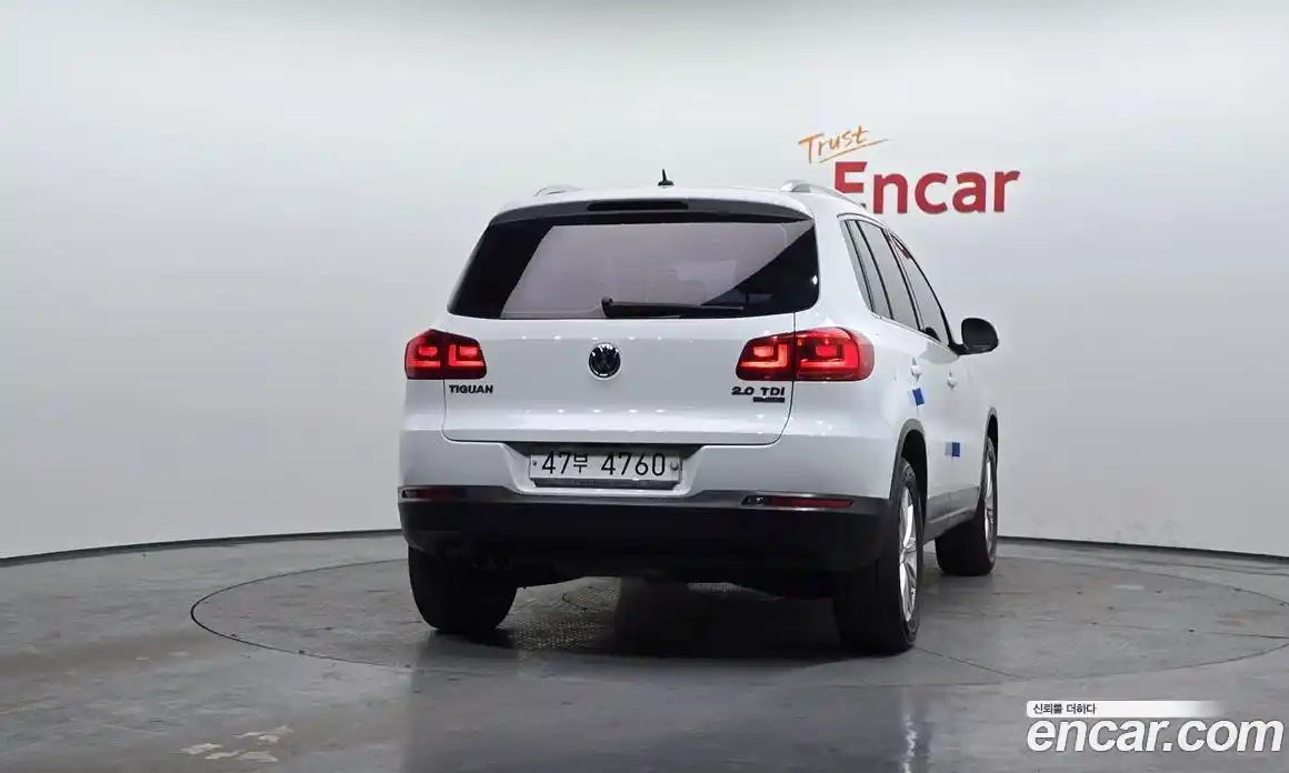 Volkswagen Tiguan 2015 2.0 гидро в Москве № 199116, фото 4