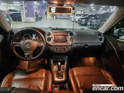 Volkswagen Tiguan 2015 2.0 гидро в Москве № 199333, миниатюра 10