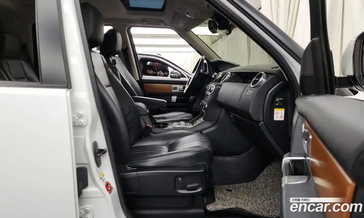 Land Rover Discovery 2015 3.0 гидро в Москве № 210734, фото 11