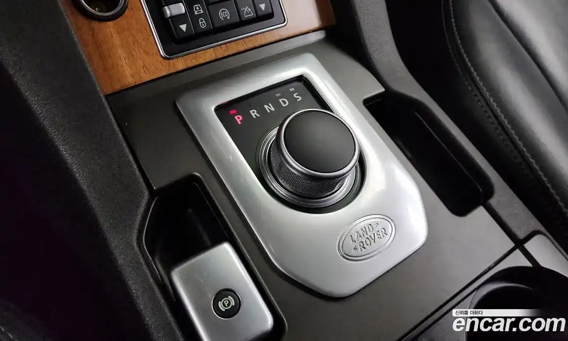 Land Rover Discovery 2015 3.0 гидро в Москве № 210734, фото 9