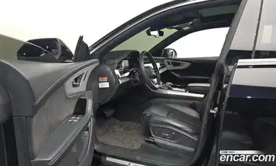 Audi Q8 2020 3.0 гидро в Москве № 212439, миниатюра 10