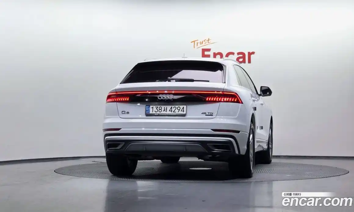 Audi Q8 2021 3.0 гидро в Москве № 212499, фото 4