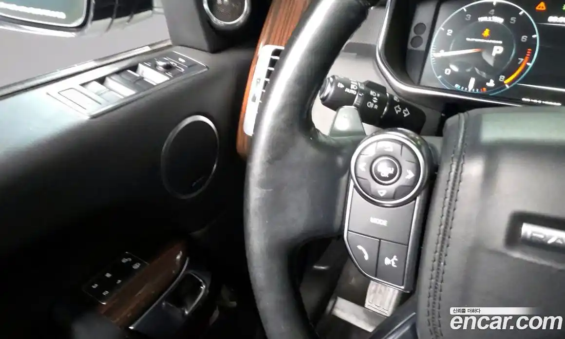 Land Rover Range-Rover 2016 5.0 гидро в Москве № 213532, фото 17