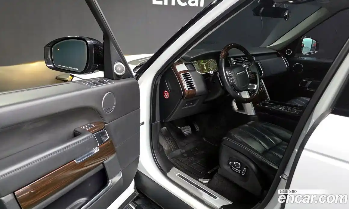 Land Rover Range-Rover 2016 5.0 гидро в Москве № 213532, фото 10