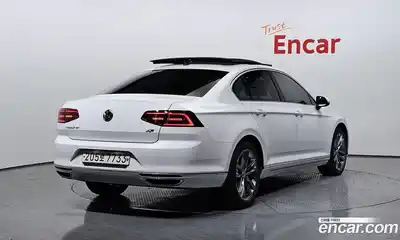 Volkswagen Passat 2018 2.0 гидро в Москве № 215041, миниатюра 2
