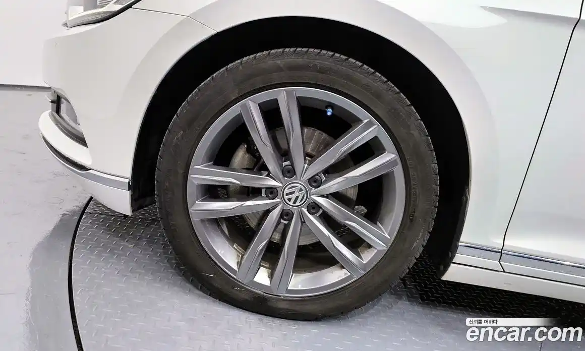 Volkswagen Passat 2018 2.0 гидро в Москве № 215041, фото 5