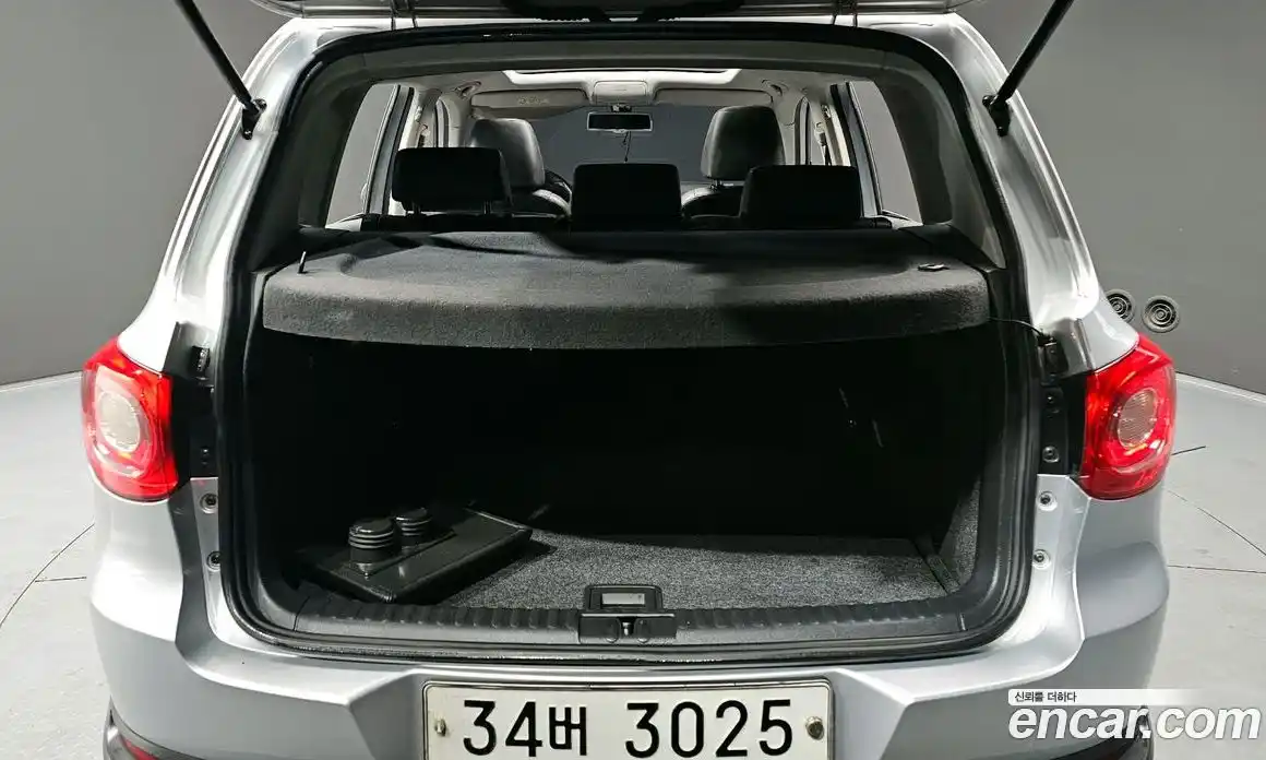 Volkswagen Tiguan 2011 2.0 гидро в Москве № 215310, фото 20