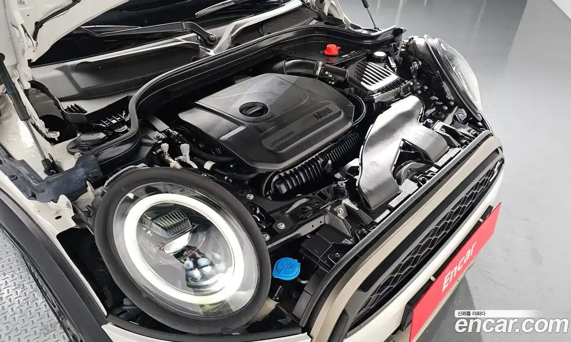 Mini Cooper Convertible 2023 2.0 гидро в Москве № 215793, фото 6