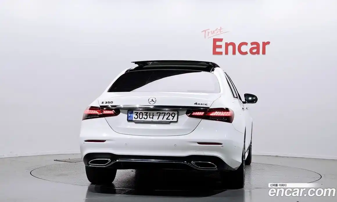 Mercedes-Benz E-Class 2022 2.0 гидро в Москве № 224468, фото 4