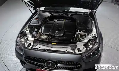 Mercedes-Benz E-Class 2021 1.9 гидро, миниатюра 6