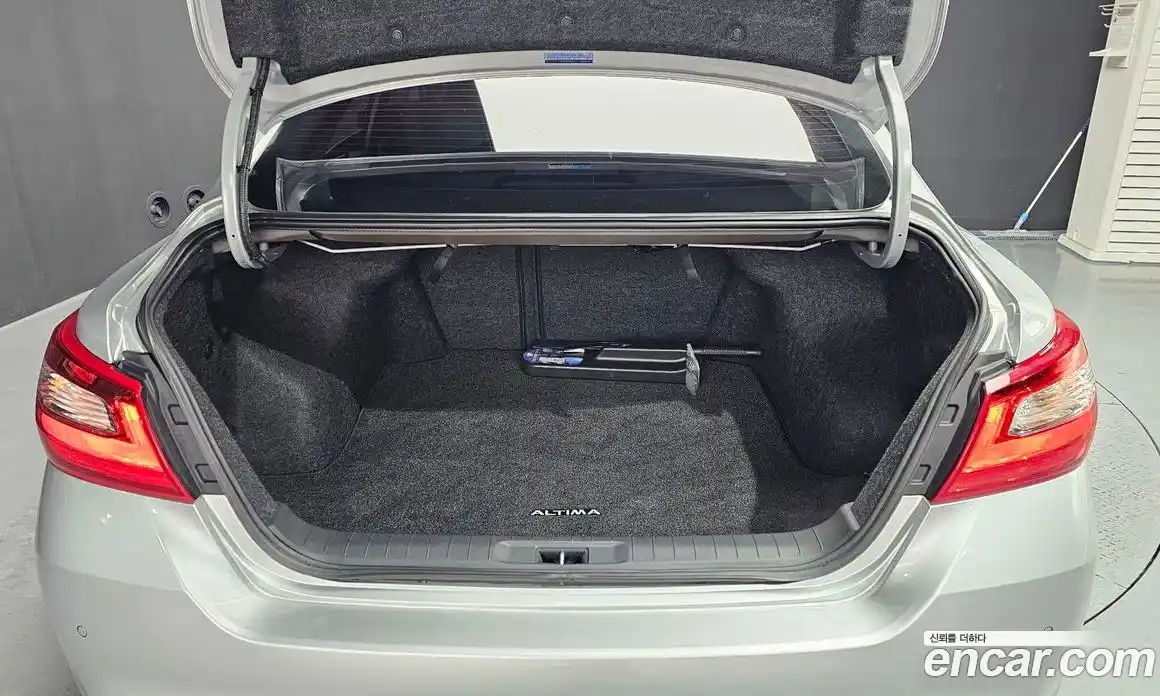 Nissan Altima 2016 2.5 гидро в Москве № 238166, фото 20