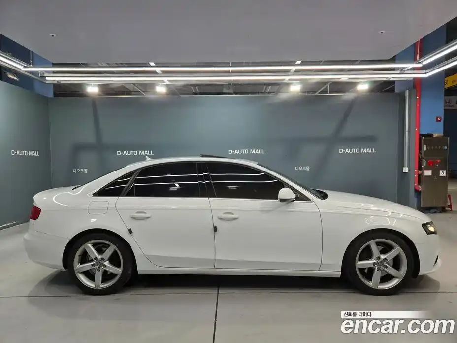 Audi A4 2011 2.0 гидро в Москве № 248695, фото 3