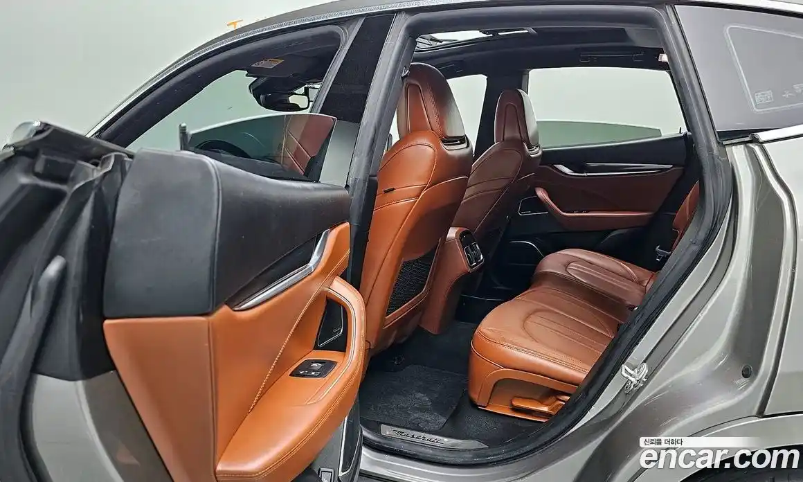 Maserati Levante 2017 3.0 гидро в Москве № 255913, фото 12