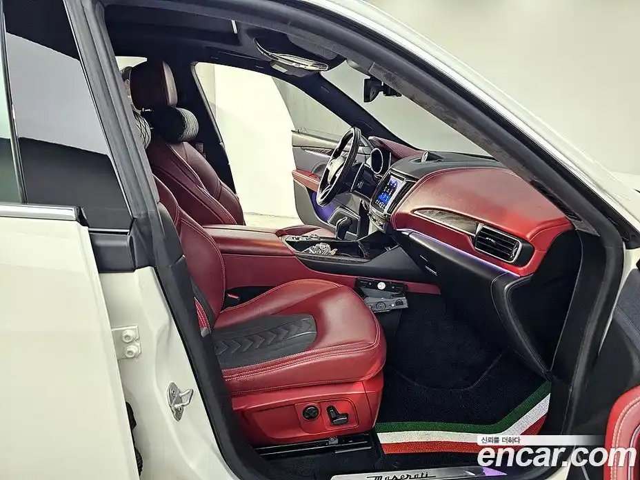 Maserati Levante 2018 3.0 гидро в Москве № 256006, фото 13