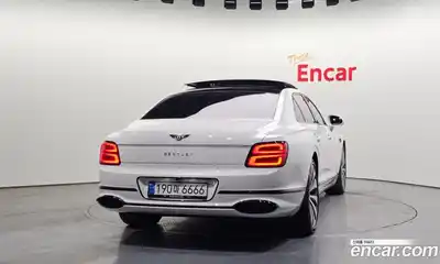 Bentley Flying Spur 2022 4.0 гидро в Москве № 256592, миниатюра 4