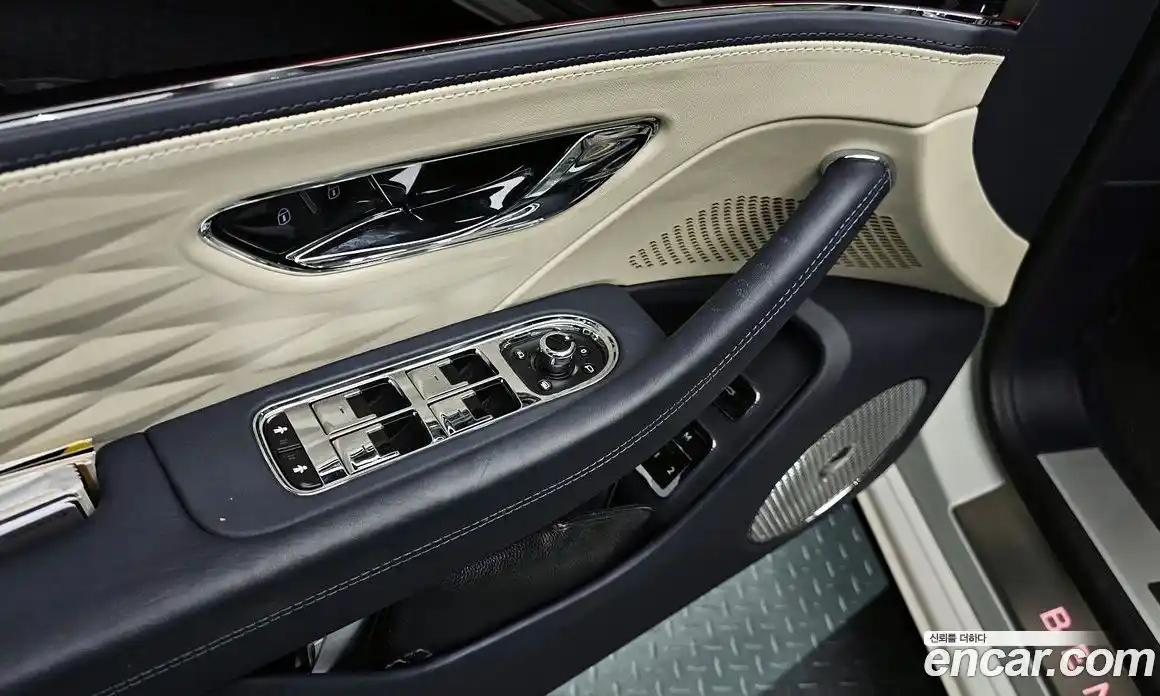 Bentley Flying Spur 2021 4.0 гидро в Москве № 256679, фото 16