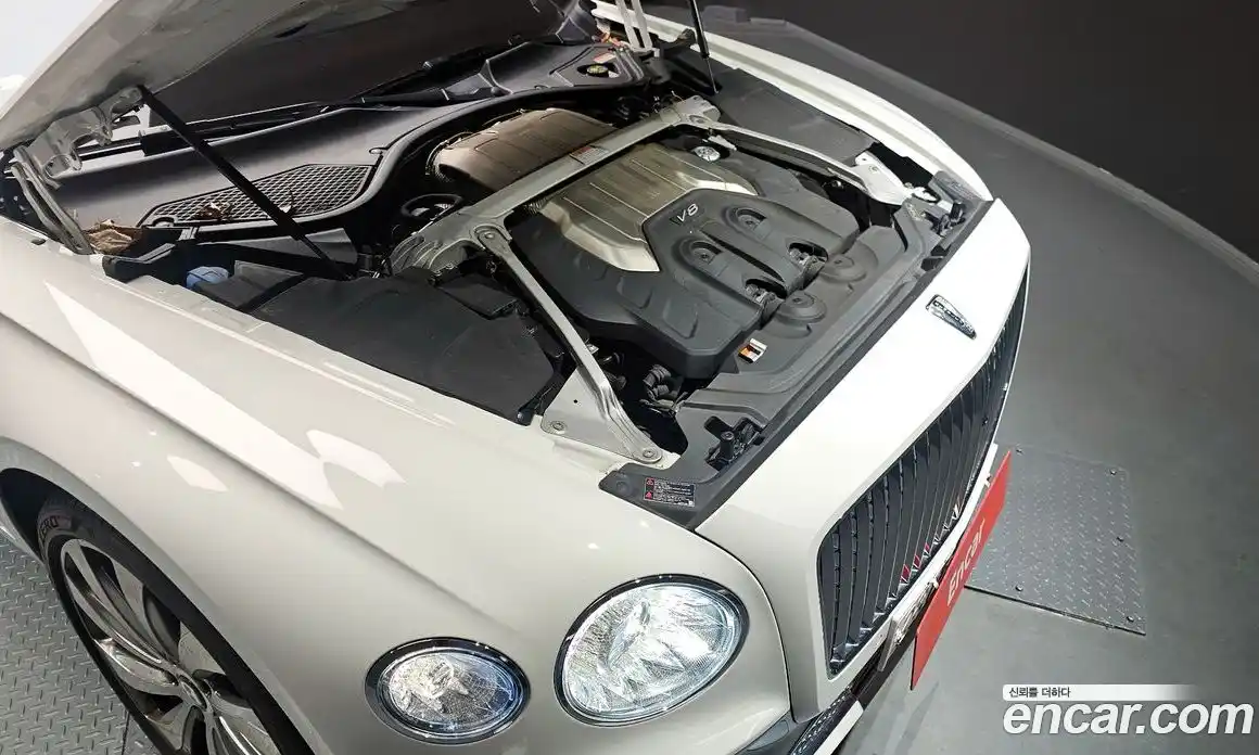 Bentley Flying Spur 2021 4.0 гидро в Москве № 256679, фото 6