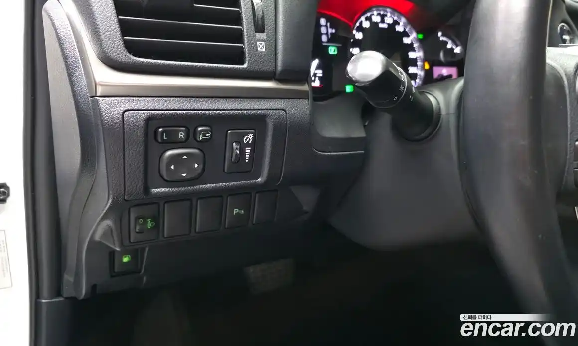 Lexus CT200h 2018 1.8 гидро в Москве № 275583, фото 18