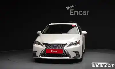 Lexus CT200h 2018 1.8 гидро в Москве № 275583, миниатюра 3