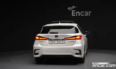 Lexus CT200h 2018 1.8 гидро в Москве № 275583, миниатюра 4