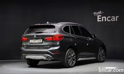 BMW X1 2022 2.0 гидро в Москве № 281532, миниатюра 2