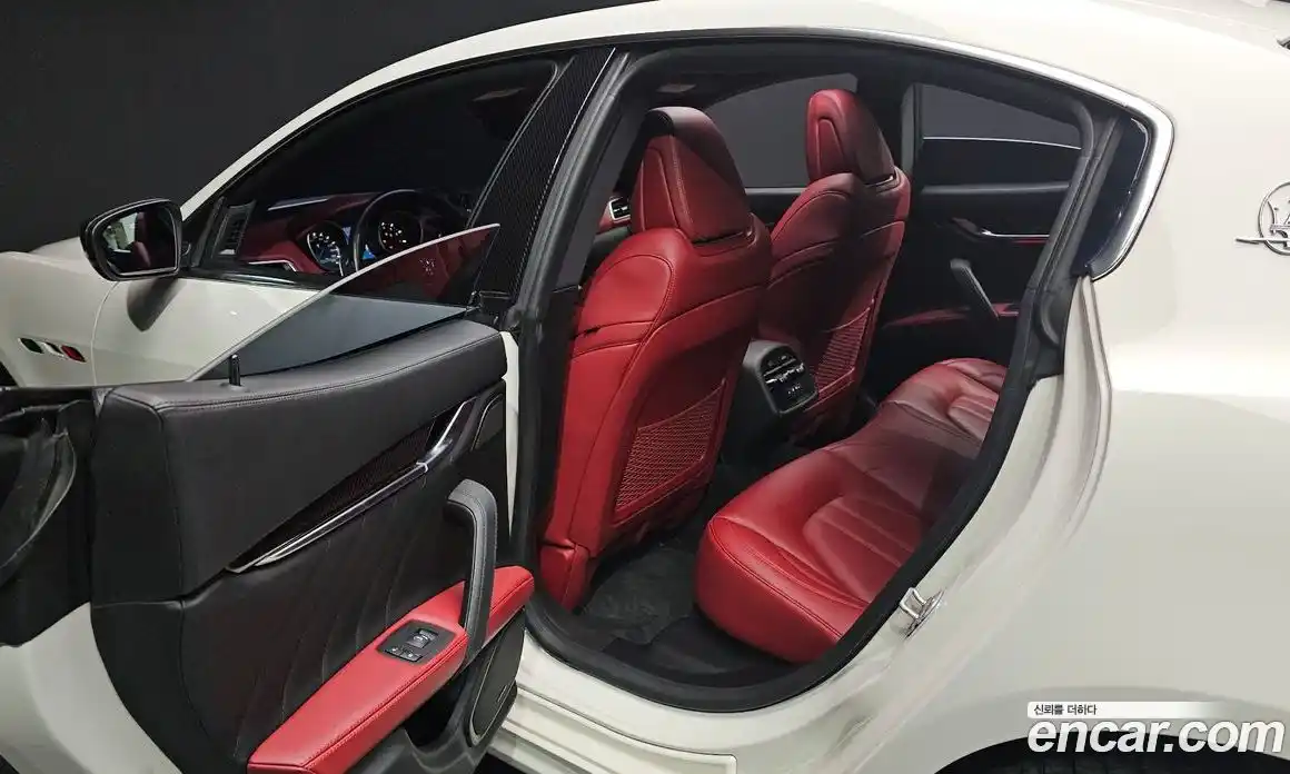 Maserati Ghibli 2019 3.0 гидро в Москве № 282951, фото 12