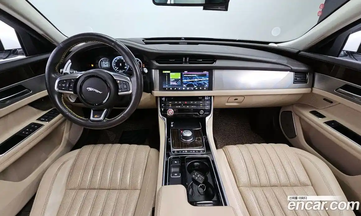 Jaguar XF 2016 2.0 гидро в Москве № 283812, фото 7