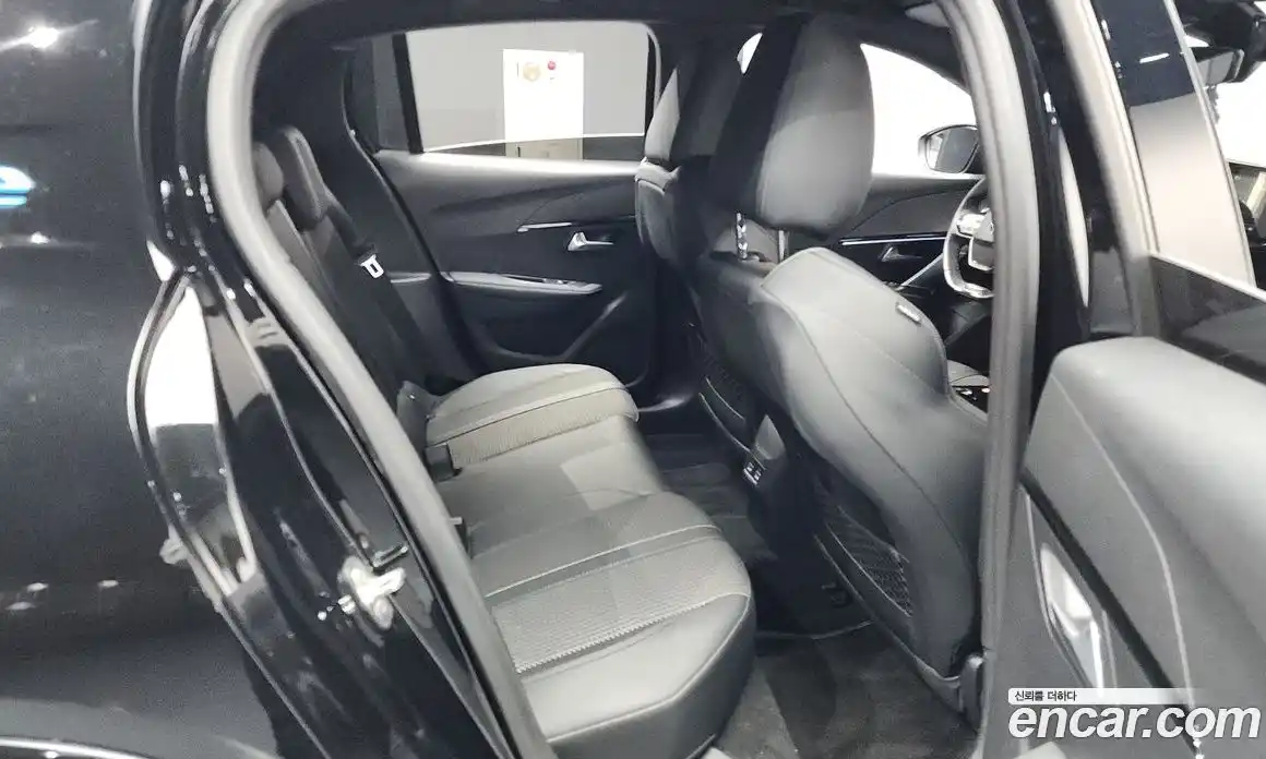 Peugeot 208 2022 0.1 гидро в Москве № 284314, фото 12