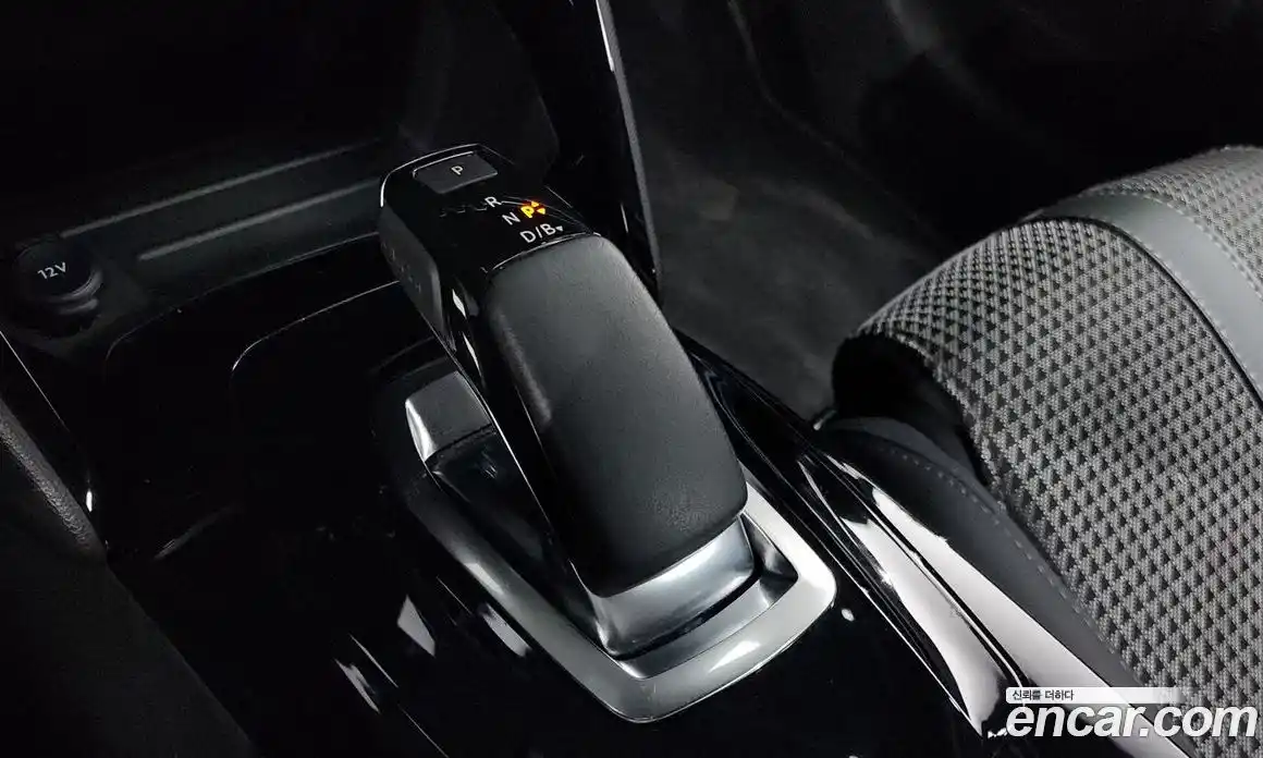 Peugeot 208 2022 0.1 гидро в Москве № 284314, фото 9