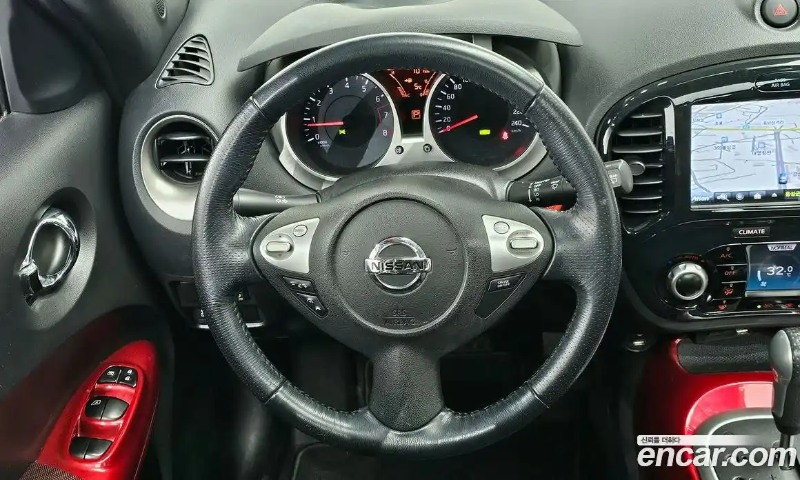 Nissan Juke 2014 1.6 гидро в Москве № 284919, фото 14