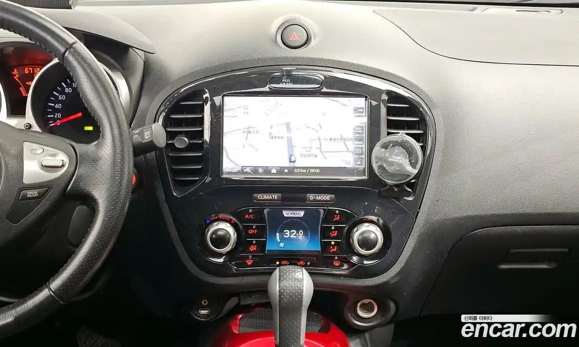 Nissan Juke 2014 1.6 гидро в Москве № 284919, фото 15