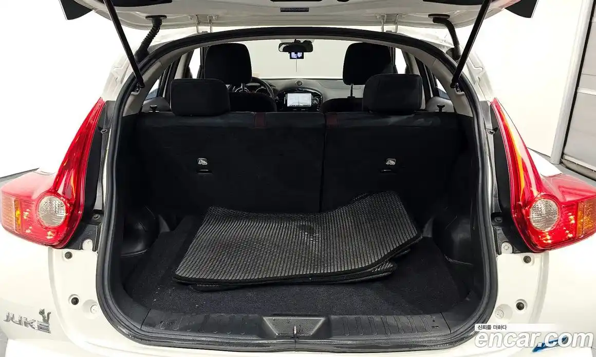 Nissan Juke 2014 1.6 гидро в Москве № 284919, фото 20