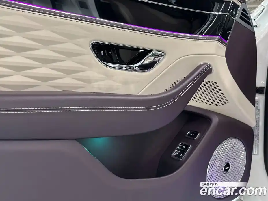 Bentley Flying Spur 2022 4.0 гидро в Москве № 366444, фото 16