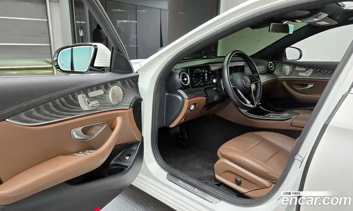 Mercedes-Benz E-Class 2022 2.0 гидро, фото 11