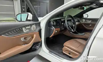 Mercedes-Benz E-Class 2022 2.0 гидро, миниатюра 11