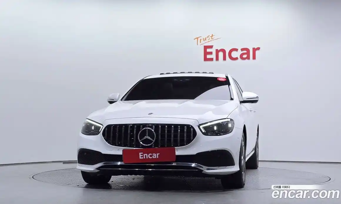 Mercedes-Benz E-Class 2022 2.0 гидро, фото 3