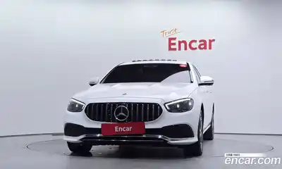 Mercedes-Benz E-Class 2022 2.0 гидро, миниатюра 3