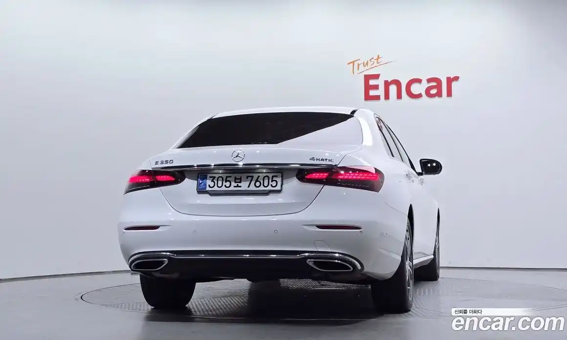 Mercedes-Benz E-Class 2022 2.0 гидро, фото 4