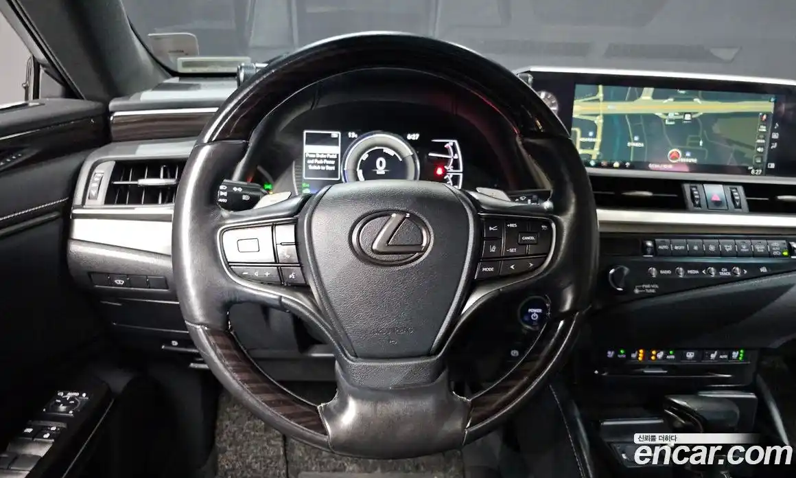 Lexus ES 2018 2.5 гидро в Москве № 398062, фото 13