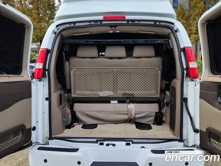 GMC Savana 2020 6.2 гидро в Москве № 406383, фото 14