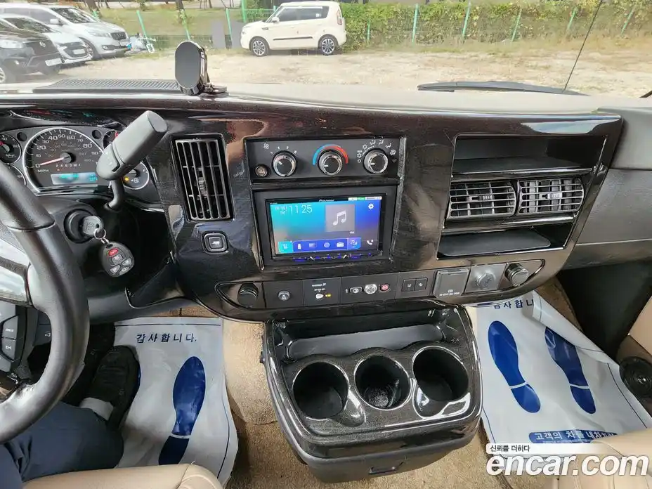 GMC Savana 2020 6.2 гидро в Москве № 406383, фото 7