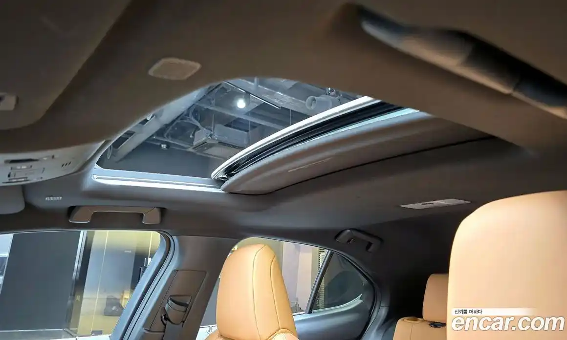 Lexus UX 2024 2.0 гидро в Москве № 499566, фото 19