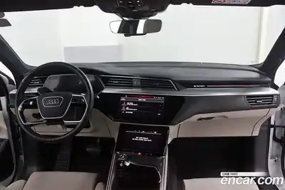 Audi e-tron 2023 0.2 гидро в Москве № 544751, миниатюра 8