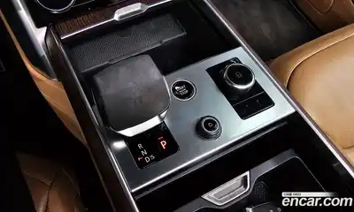 Land Rover Range-Rover 2023 3.0 гидро в Москве № 594630, миниатюра 9